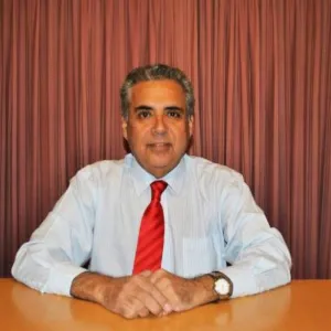Alfredo - profesor de finanzas - Providencia