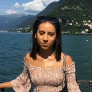 Alessandra - Insegnante di ripetizioni - Gavirate