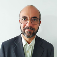 Prof. de Faculdade Engenheiro Econômico, Economista, Advogado e TI, dá aula em Recife PE