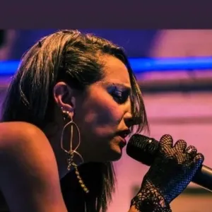 Julia - profesor de canto - Buenos Aires