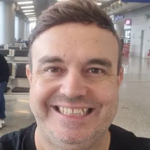 Vitor - English Tutor - Consolação