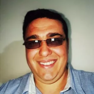 Cesar - profesor de telecomunicaciones - Córdoba