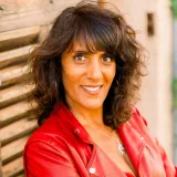 Béti - Prof de maquillage - Fréjus