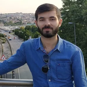 Mustafa - Kuran okuma öğretmeni - İstanbul