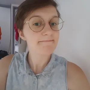 Izia - Prof d'arts plastiques - Épinal