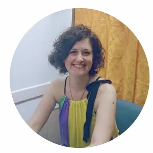 Carolina - profesor de medicina alternativa - 