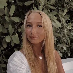 Alice - Engelsklärare - Fjällbacka