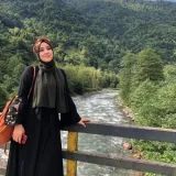 Buse - Ödevlere yardım öğretmeni - İstanbul