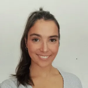 Elvira - Profe de geografía e historia - Segovia
