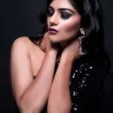 Rashi - Make-up tutor - 