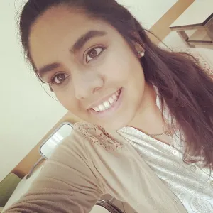 Romina Belén - profesor de inglés - Capital