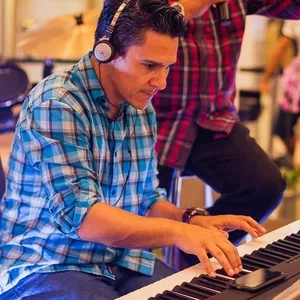 Cesar - Professor de piano - Manaus