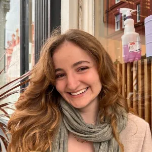 Danae - Drawing tutor - London