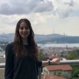 Büşra - Okul derslerine destek öğretmeni - İstanbul