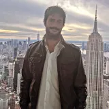 Miguel - profesor de economía - Madrid