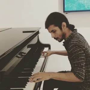 Akshay - Acoustic Guitar teacher - Kanpur