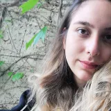 Zeynep - Ödevlere yardım öğretmeni - İstanbul