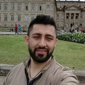Cristhian camilo - Profe de carpintería de la madera - Bucaramanga