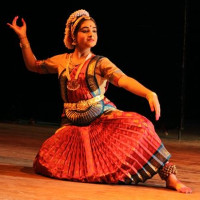 I am a psychology graduate with  10 years of experience in Bharatnatyam classical dance and I teach the same at home