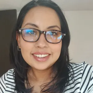 Alejandra - profesor de biología - Toluca de Lerdo