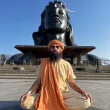 Daniel - profesor de yoga - Bogotá