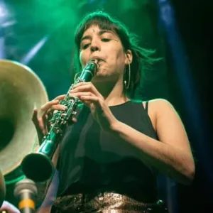 Isidora - profesor de clarinete - La Florida