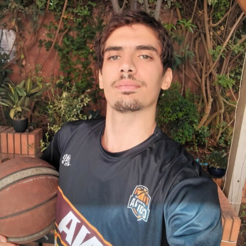 Tomás - Las Condes,: Clases de basquetbol. Profesor de educación física y  jugador de basquetbol hace 18 años. Tengo el curso de entrenadores de la  federación chilena de basquetbol nivel 1. Actualmente trabajo en dos coleg