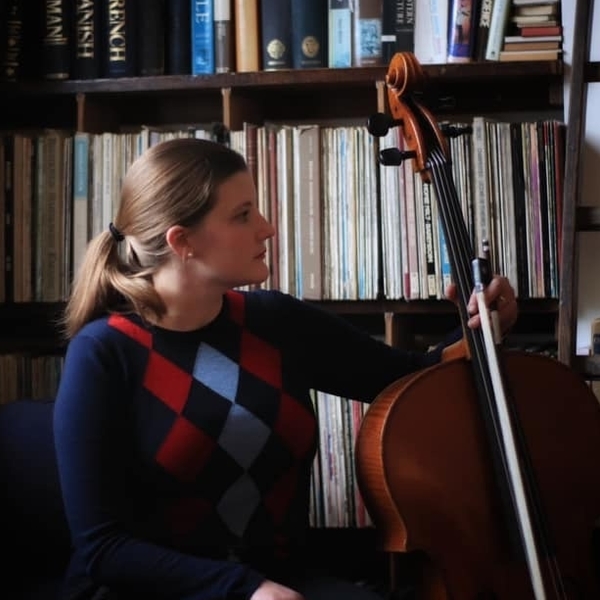 Online Unterricht!! Professionelle, erfahrene Cellolehrerin bietet abwechslungsreichen und individuell-gestalteten Unterricht für Jung und Alt an!