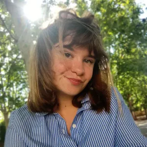 Elena-Jeanne - Prof d'histoire - Perpignan
