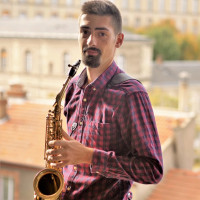 Saxophoniste diplômé, professionnel + 15 ans de pratique - Donne cours sur Paris et proche banlieue du classique au jazz / variété