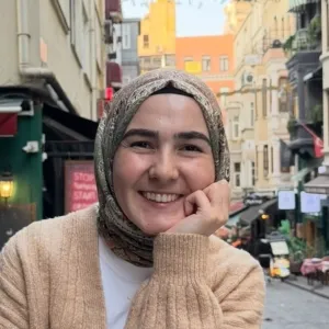 Hilal - Adaylık eğitimi öğretmeni - 