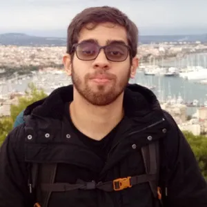 Pedro - Professor de engenharias - Olinda