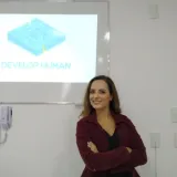 Thaina - Prof de coaching de busca de empregos - 