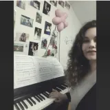 Zeynep - Piyano öğretmeni - Bursa