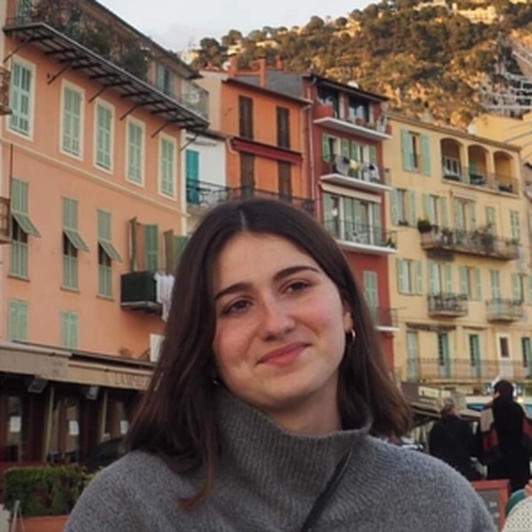 Alice - Maths teacher - Levallois-Perret