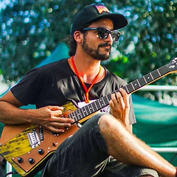 David - Acoustic Guitar tutor - Queluz