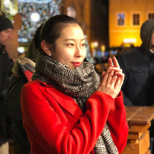 Li - Mandarin teacher - Barcelona