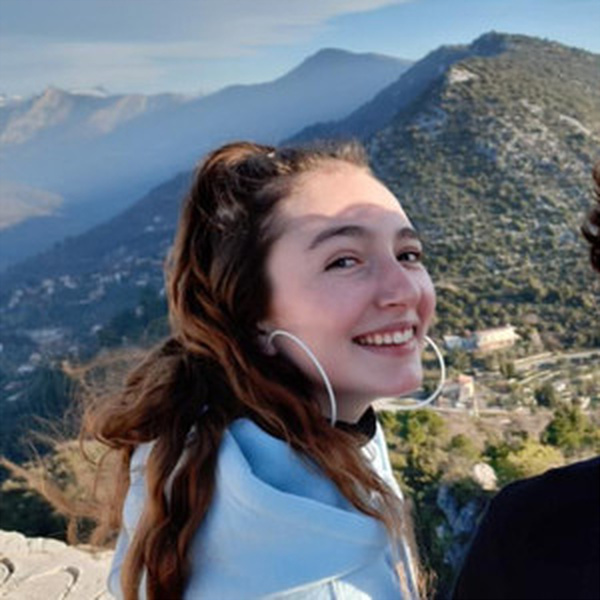 Lauriane - English Tutor - Nice