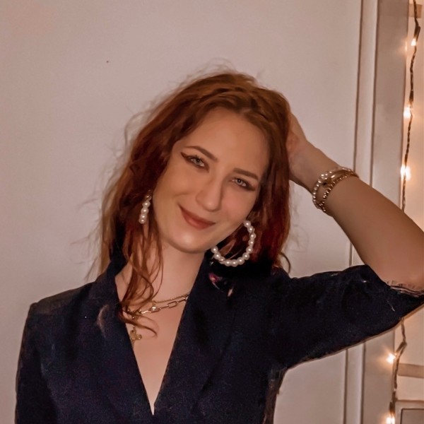 Lois - ESOL teacher - Angers