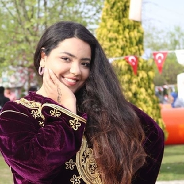 Amaal - ESOL tutor - Serdivan