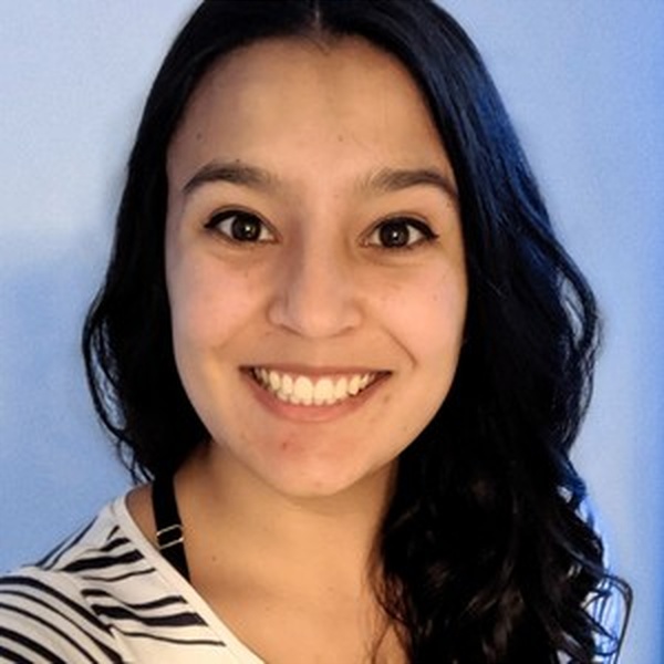 Alicia - profesor de biología - Calgary