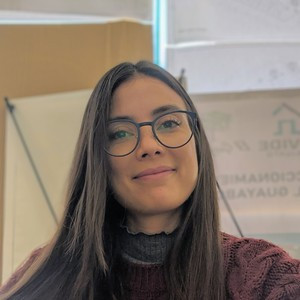 MARIA - Swimming teacher - León