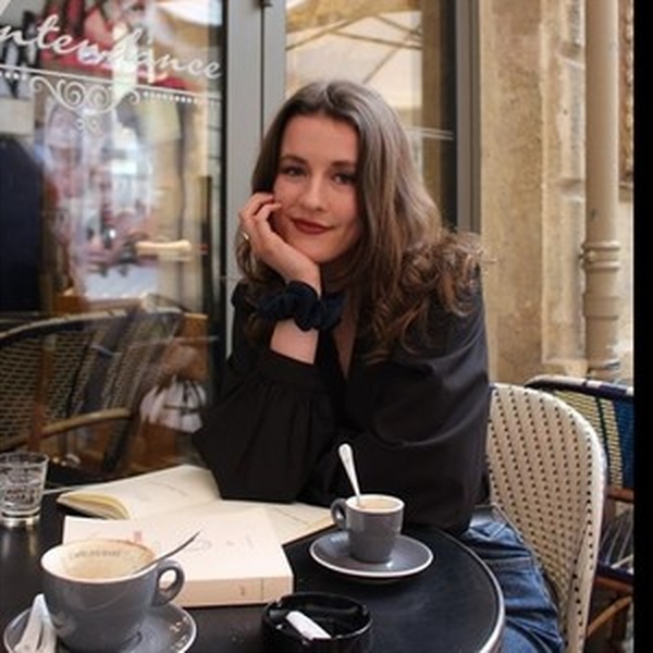 Cloé - Grammar tutor - Bordeaux