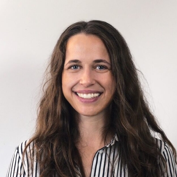 Augustina - profesor de escritura en Alemán - München