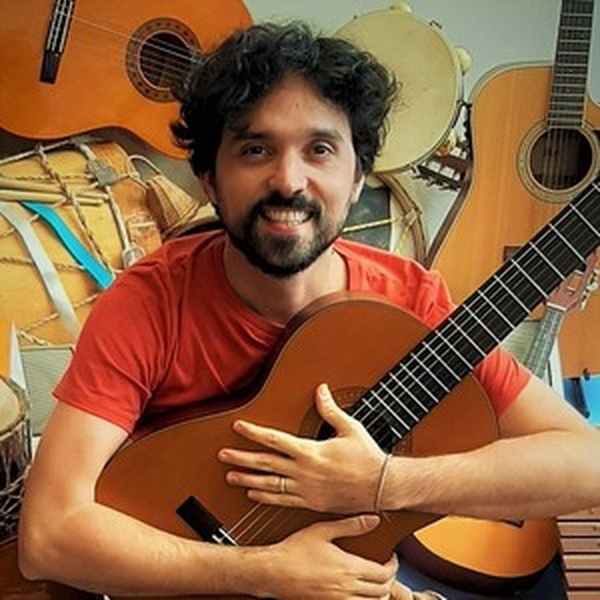 Otávio - Singing teacher - Cidade Nova