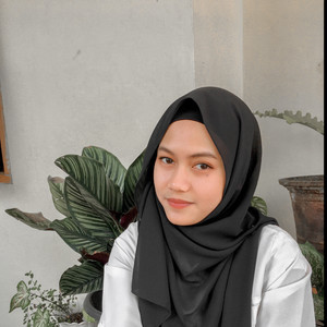 Sri - Maths teacher - East Jakarta