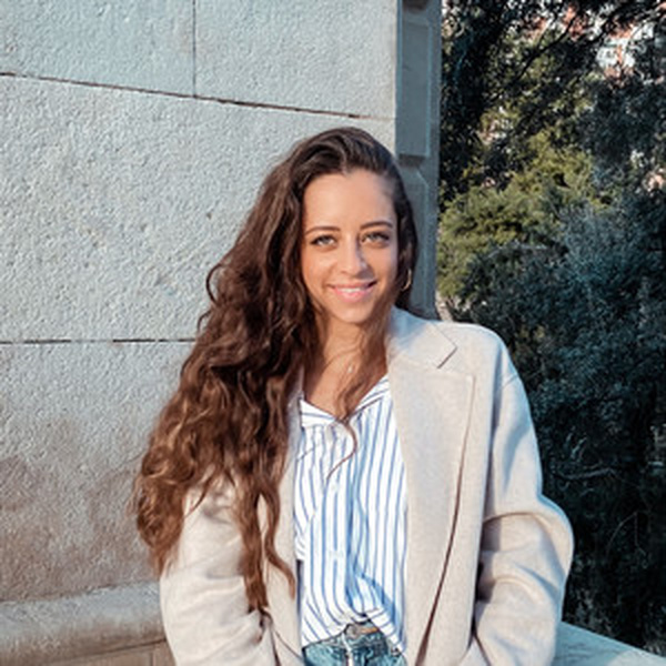 Yasmine - ESOL teacher - Paris