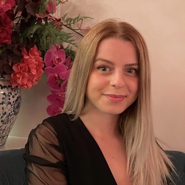 Oceane - Linguistics tutor - Arles