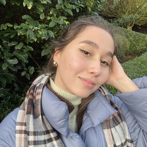 Aelina - Russian tutor - Paris
