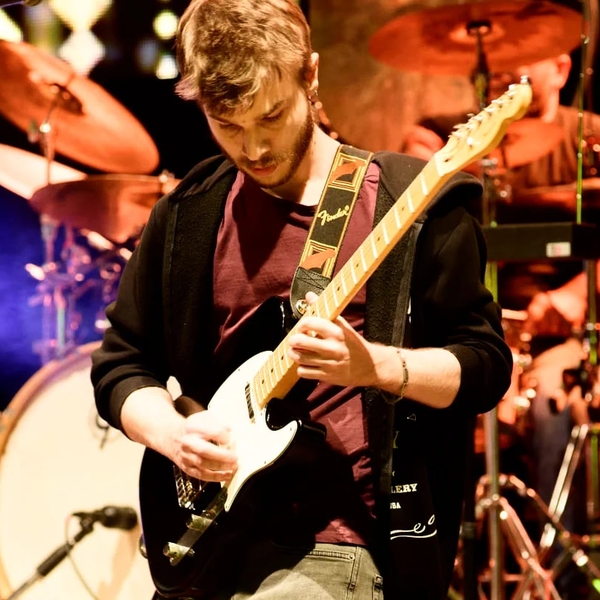Antonio - Guitare acoustique tutor - Parma